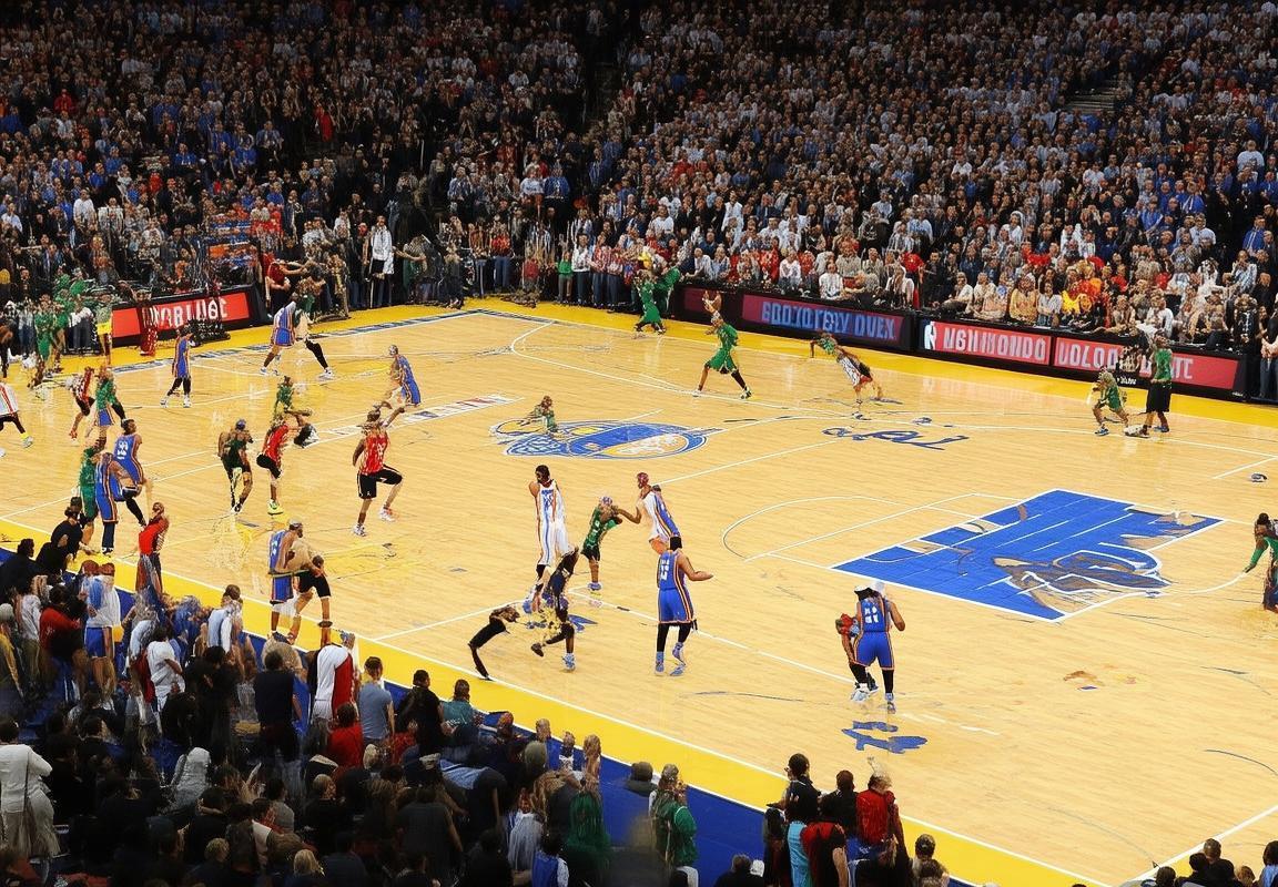 2016年NBA西决：勇士与雷霆五战巅峰对决回顾