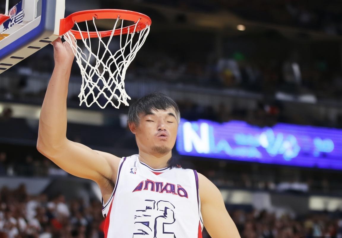 姚明NBA传奇：中国篮球巨擘的全球影响力与传承之路